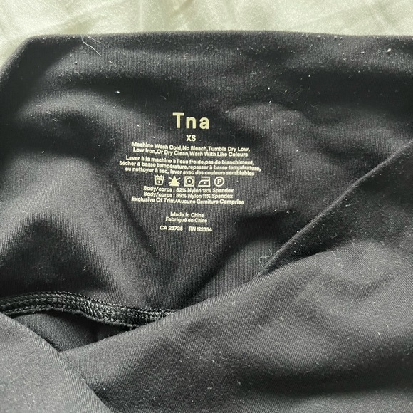 TNA high waisted black leggings with mesh design - Picture 10 of 10